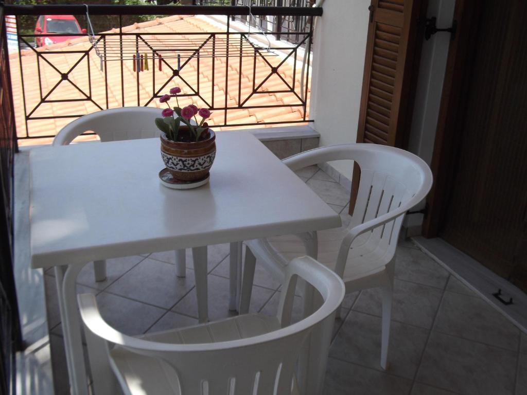 Palatino Studios Agia Paraskevi  Luaran gambar